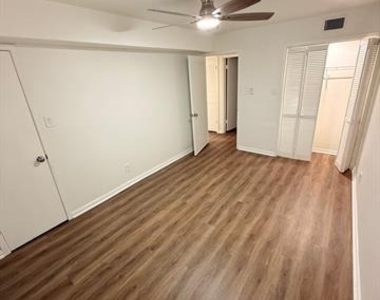 3933 Inwood Road - Photo Thumbnail 12