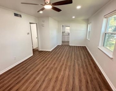 3933 Inwood Road - Photo Thumbnail 10
