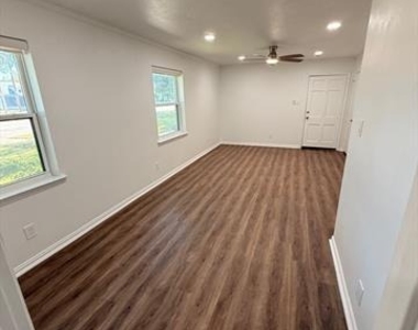 3933 Inwood Road - Photo Thumbnail 7