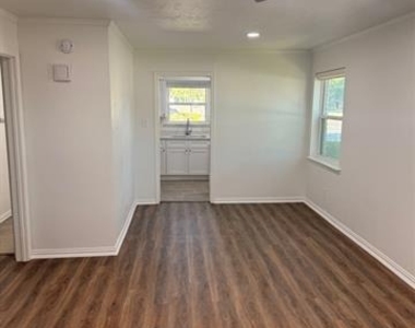 3933 Inwood Road - Photo Thumbnail 5