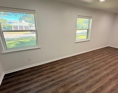 3933 Inwood Road - Photo Thumbnail 8