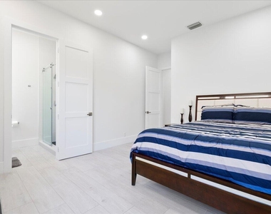 2313 Golf Brook Drive - Photo Thumbnail 32
