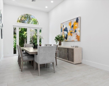 2313 Golf Brook Drive - Photo Thumbnail 7