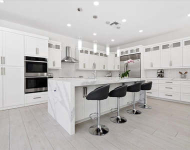 2313 Golf Brook Drive - Photo Thumbnail 11