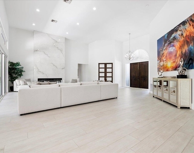 2313 Golf Brook Drive - Photo Thumbnail 4