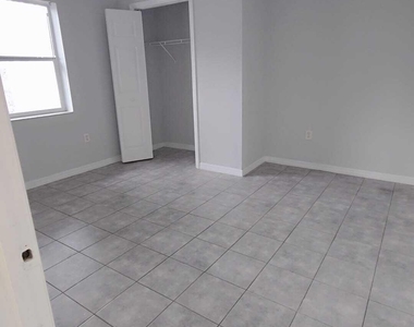 621 Nw 5th Avenue - Photo Thumbnail 1