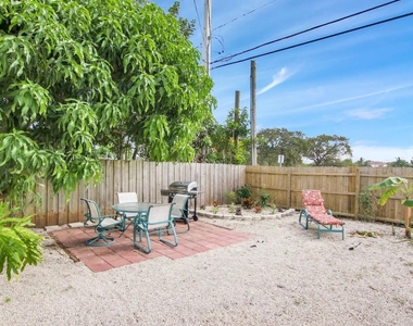 19185 Se Homewood Avenue - Photo Thumbnail 18