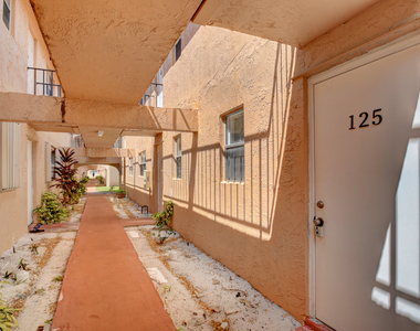 550 Sw 2nd Avenue - Photo Thumbnail 3