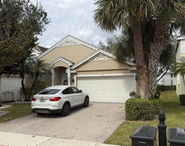 159 Berenger Walk - Photo Thumbnail 1