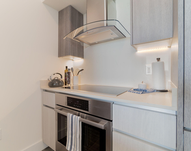 111 Se 1st Avenue - Photo Thumbnail 3