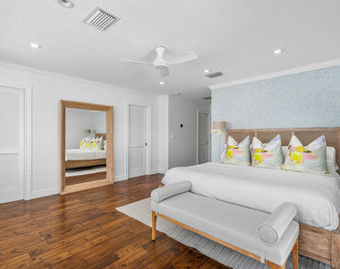 820 Palm Trail - Photo Thumbnail 20