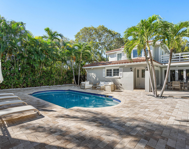 820 Palm Trail - Photo Thumbnail 36
