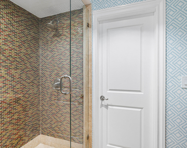 820 Palm Trail - Photo Thumbnail 12