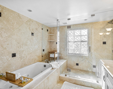 820 Palm Trail - Photo Thumbnail 23