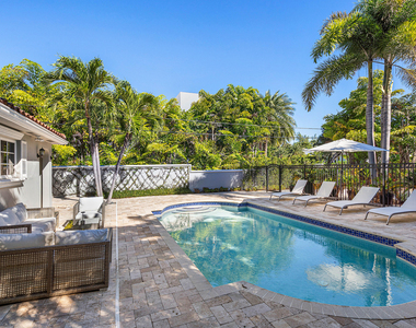 820 Palm Trail - Photo Thumbnail 39