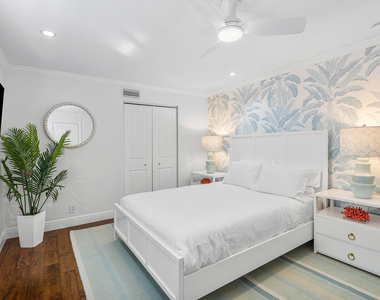 820 Palm Trail - Photo Thumbnail 26