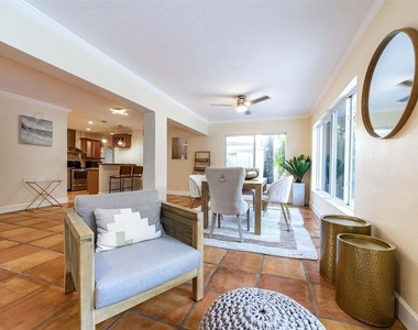 2101 Ne 15th Street - Photo Thumbnail 7