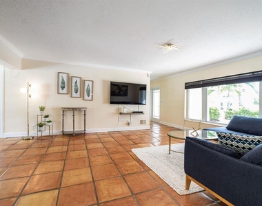 2101 Ne 15th Street - Photo Thumbnail 19
