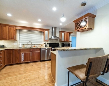 2101 Ne 15th Street - Photo Thumbnail 9