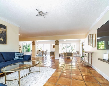 2101 Ne 15th Street - Photo Thumbnail 21