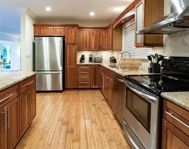 2101 Ne 15th Street - Photo Thumbnail 8
