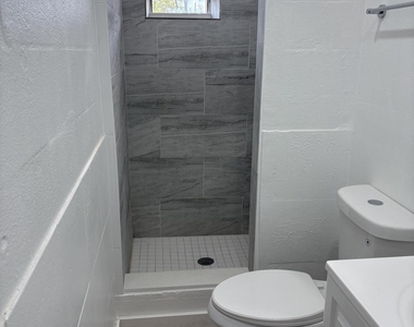 637 N 2nd N Street - Photo Thumbnail 7