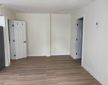637 N 2nd N Street - Photo Thumbnail 5