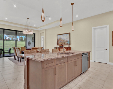 9204 Sw Arco Way - Photo Thumbnail 8