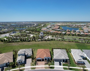 9204 Sw Arco Way - Photo Thumbnail 45
