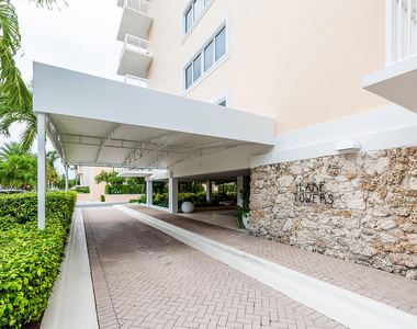250 Bradley Place - Photo Thumbnail 20