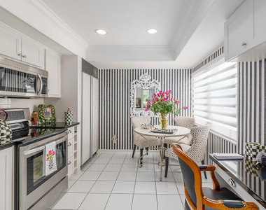 250 Bradley Place - Photo Thumbnail 11