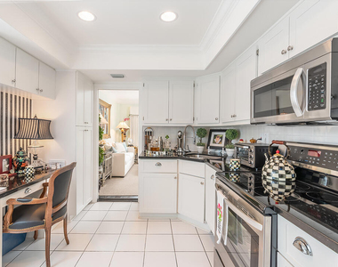 250 Bradley Place - Photo Thumbnail 12