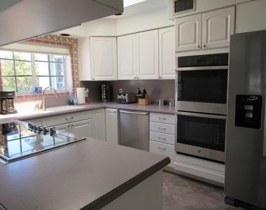 609 Isle Of Palms Drive - Photo Thumbnail 2