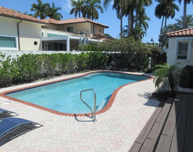 609 Isle Of Palms Drive - Photo Thumbnail 5