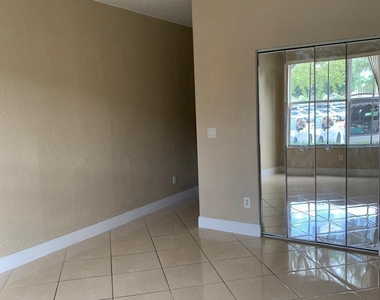 3549 Forest Hill Boulevard - Photo Thumbnail 13