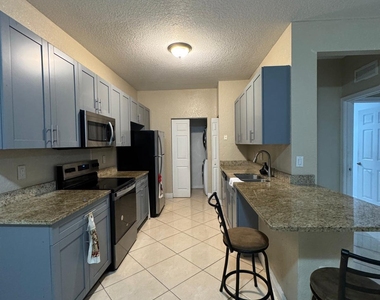 3549 Forest Hill Boulevard - Photo Thumbnail 5