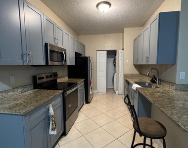 3549 Forest Hill Boulevard - Photo Thumbnail 4