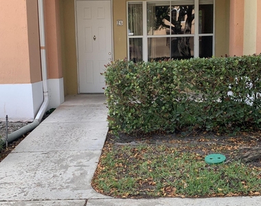 3549 Forest Hill Boulevard - Photo Thumbnail 2