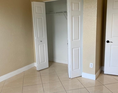 3549 Forest Hill Boulevard - Photo Thumbnail 14