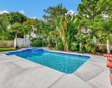 925 Ne 25th Avenue - Photo Thumbnail 32