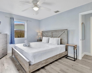 925 Ne 25th Avenue - Photo Thumbnail 25
