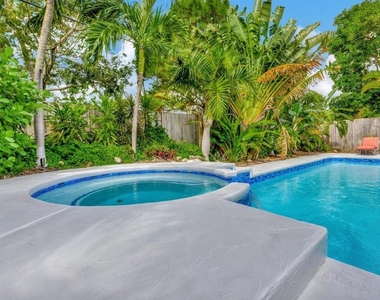 925 Ne 25th Avenue - Photo Thumbnail 35