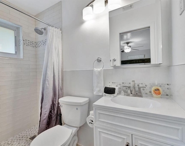 925 Ne 25th Avenue - Photo Thumbnail 22