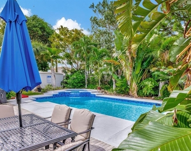 925 Ne 25th Avenue - Photo Thumbnail 37