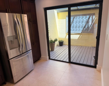 797 S Riverside Drive - Photo Thumbnail 7