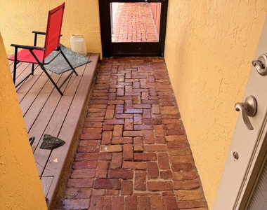 797 S Riverside Drive - Photo Thumbnail 3