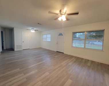 274 Se 14th Avenue - Photo Thumbnail 4