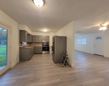 274 Se 14th Avenue - Photo Thumbnail 8