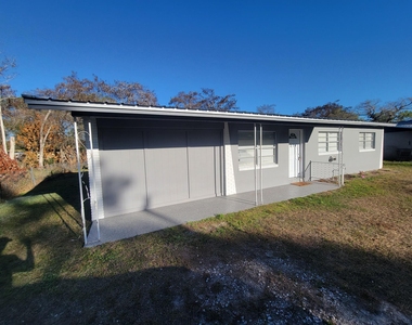 274 Se 14th Avenue - Photo Thumbnail 2