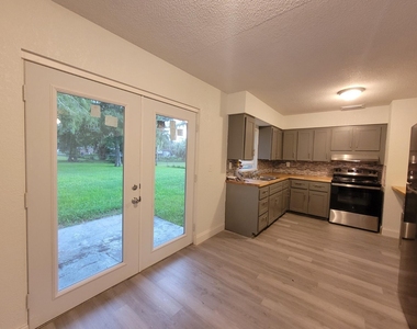 274 Se 14th Avenue - Photo Thumbnail 5